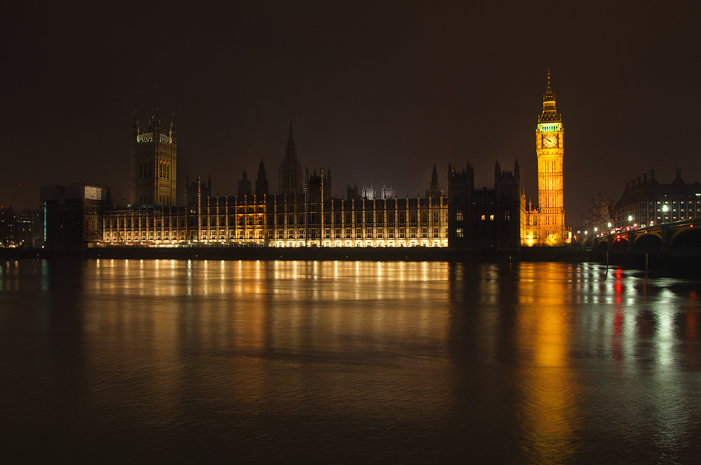 Elizabeth's Tower (Big Ben) and Westminster Abbey, London, England © 2014 Alex Nedovizii