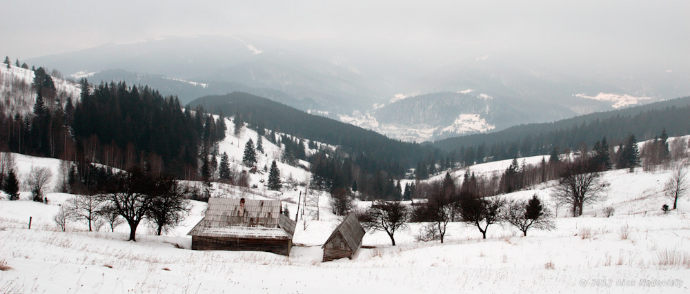 Хатинка в горах © 2012 Alex Nedoviziy